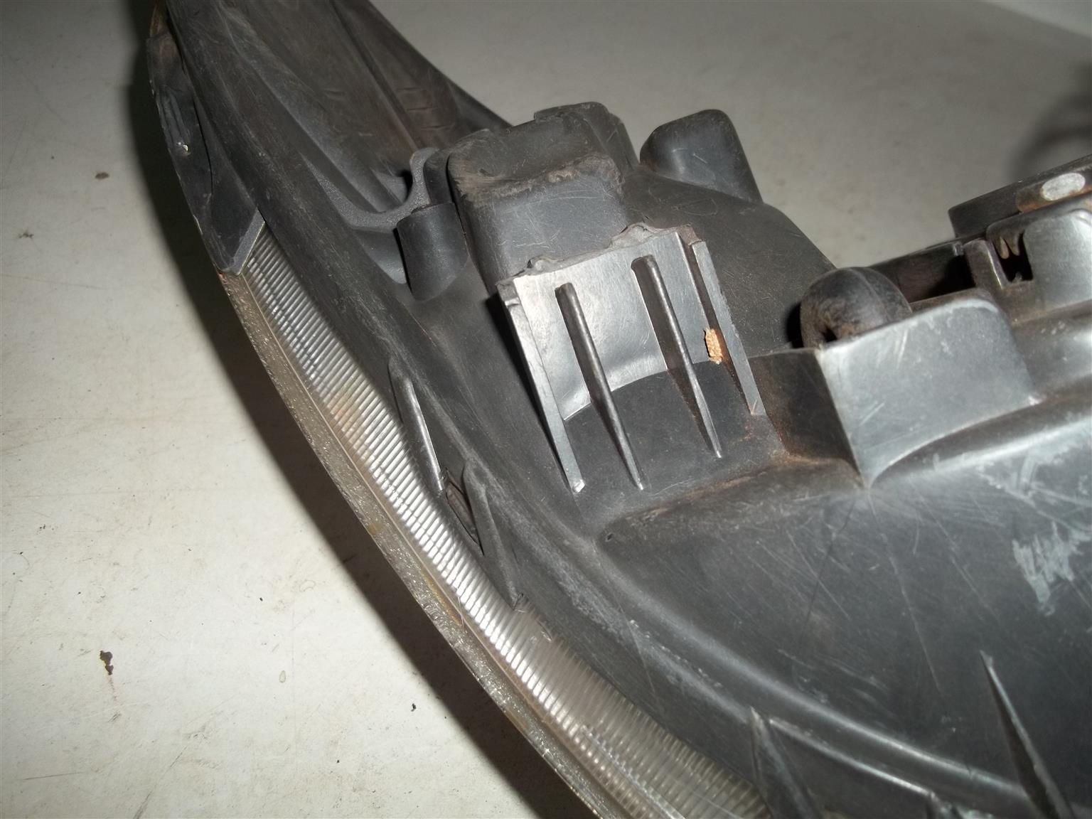 Hyundai Elantra '07-'10 left headlight - Private Seller Hyundai Elantra '07-'10 left headlight - Private Seller