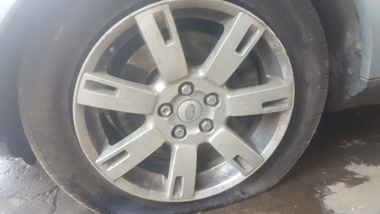 2010 Discovery 4 3.0l TDV6 SE Rims and Tyres for Sale