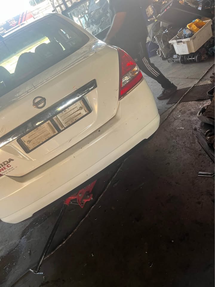 Nissan tiida taillight - Private Seller