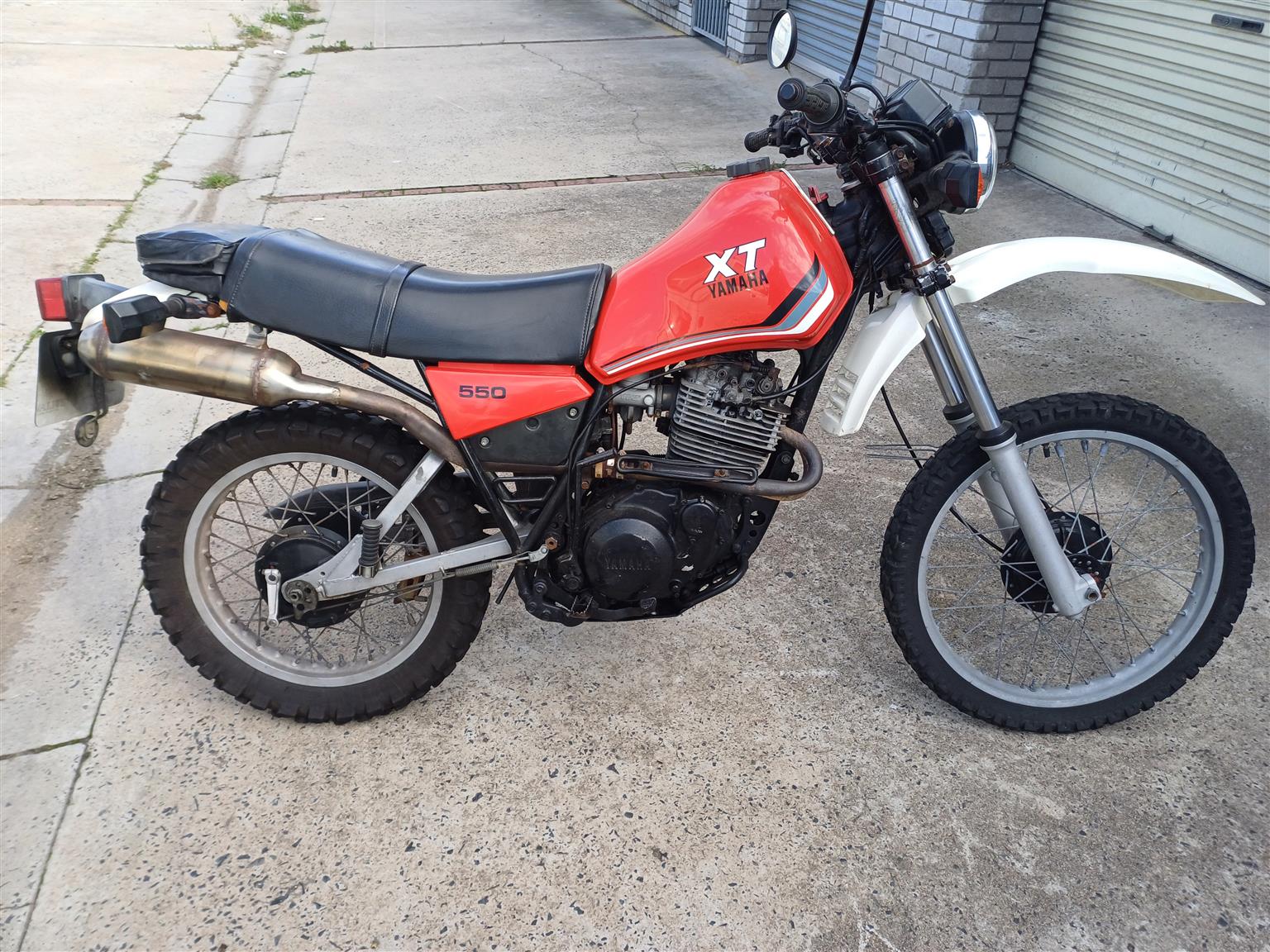 Yamaha XT 550 for sale all paperwork in order on the road - Private Seller