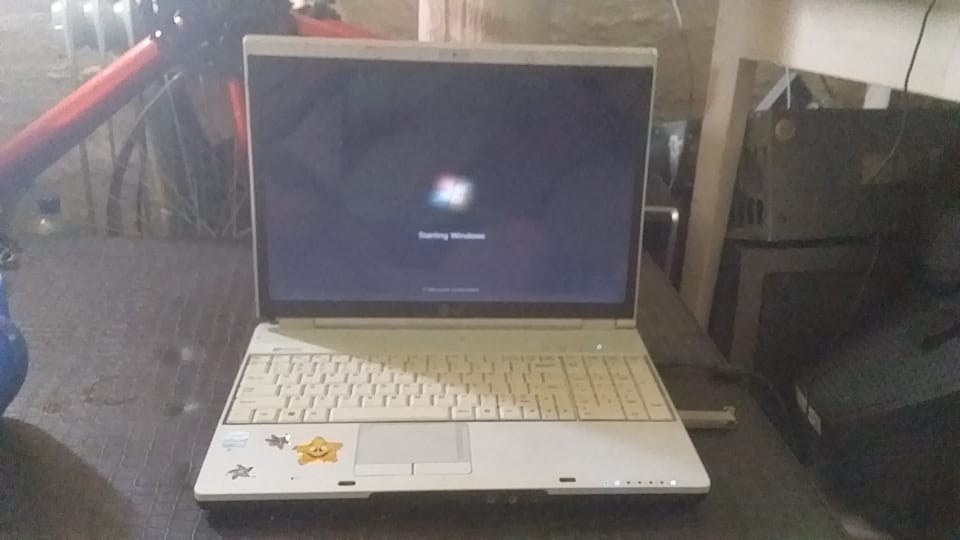 Lg E500 Laptop