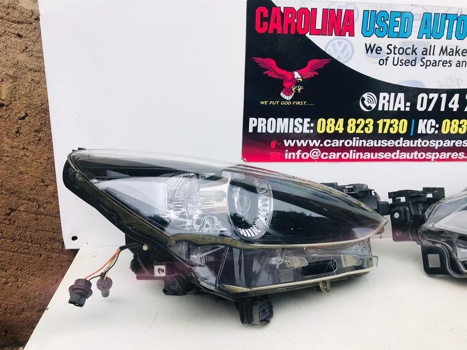 Mazda 2 left and right Full LED Xenon headlight (2020) - Private Seller Mazda 2 left and right Full LED Xenon headlight (2020) - Private Seller