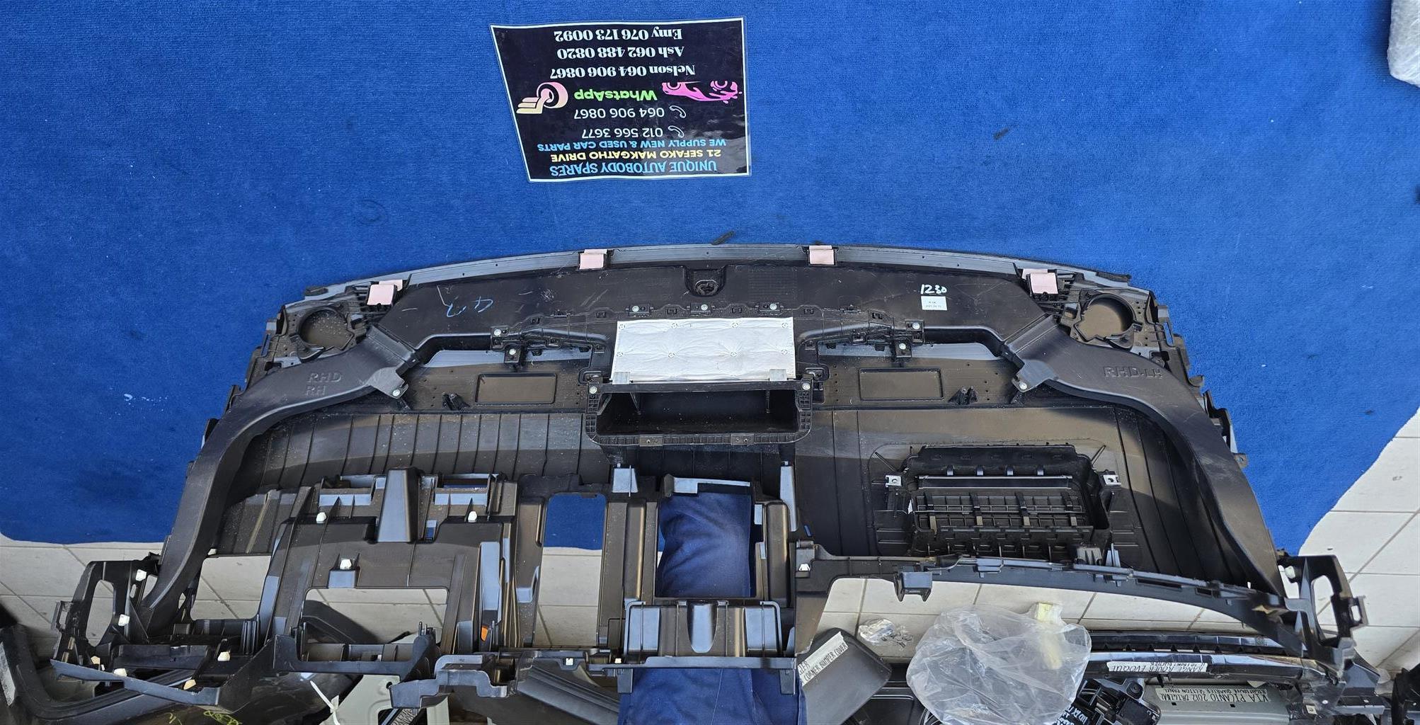 Hyundai Staria Dashboard