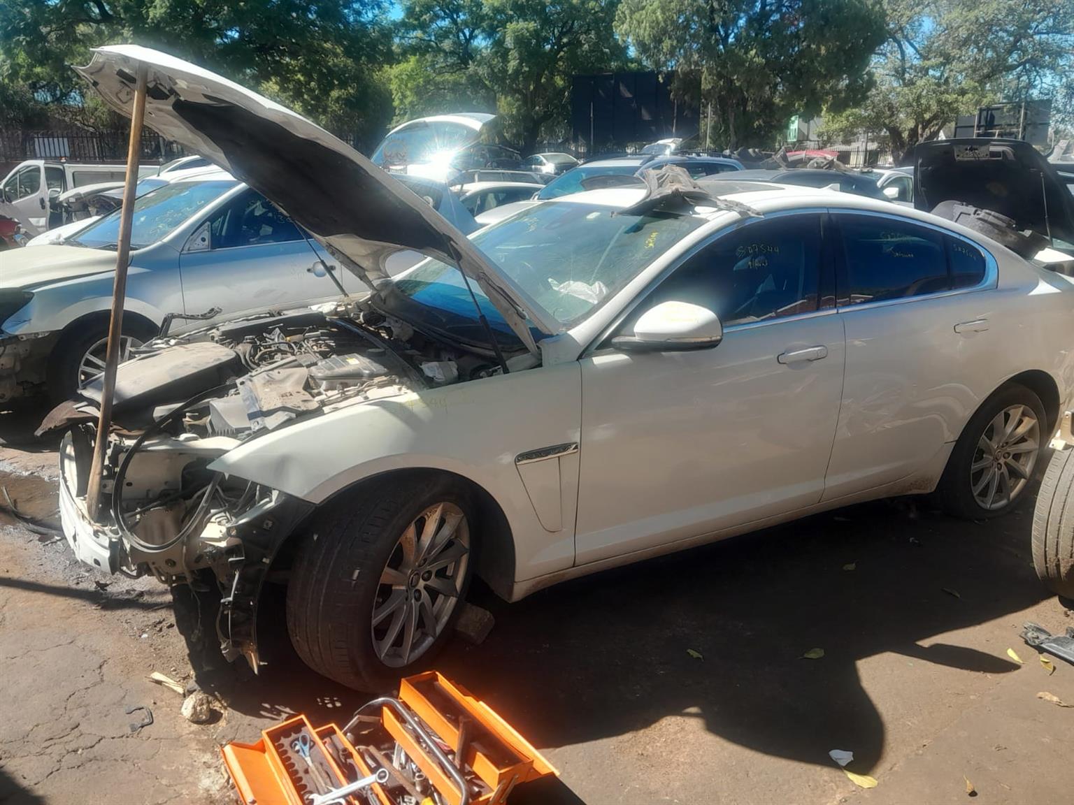 2014 JAGUAR XF 2.0 PETROL AUTOMATIC – FOR STRIPPING (NEW ARRIVAL) - Private Seller 2014 JAGUAR XF 2.0 PETROL AUTOMATIC – FOR STRIPPING (NEW ARRIVAL) - Private Seller