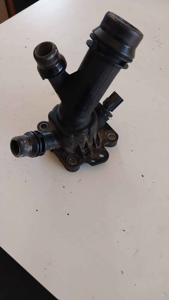 Volvo S60 D3 2012 Themostart housing - Private Seller