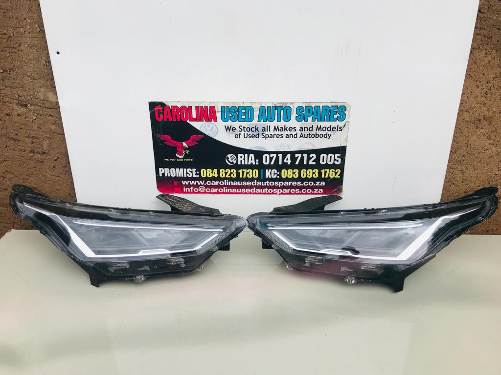 Nissan Magnite left and right side Full LED headlights - Private Seller Nissan Magnite left and right side Full LED headlights - Private Seller