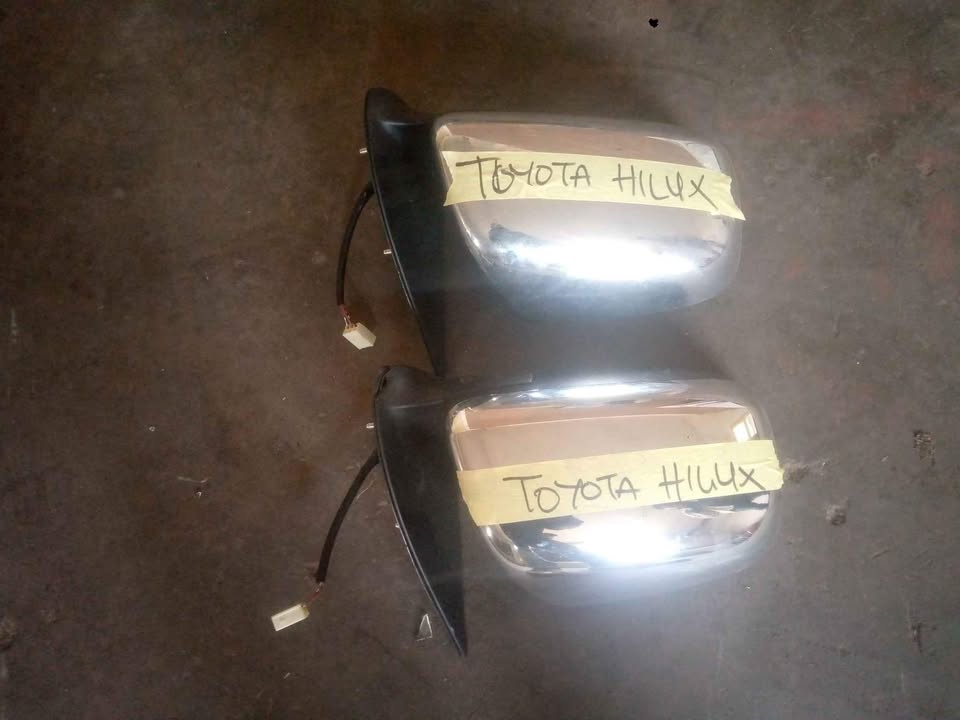 Toyota Hilux right side mirror - Private Seller Toyota Hilux right side mirror - Private Seller