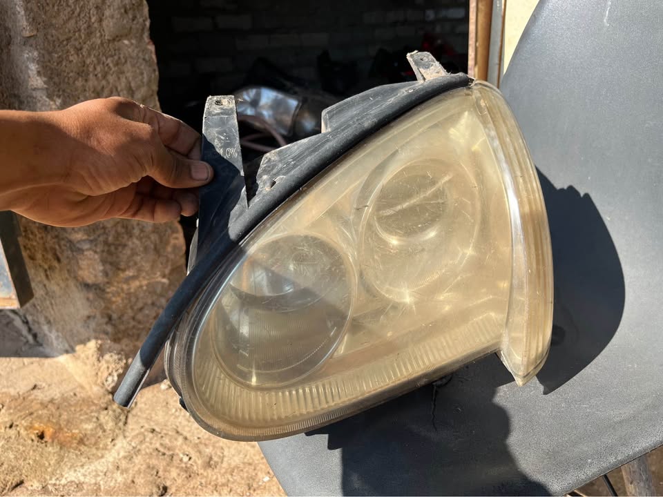 GWM STEED 3 Headlight - Private Seller GWM STEED 3 Headlight - Private Seller