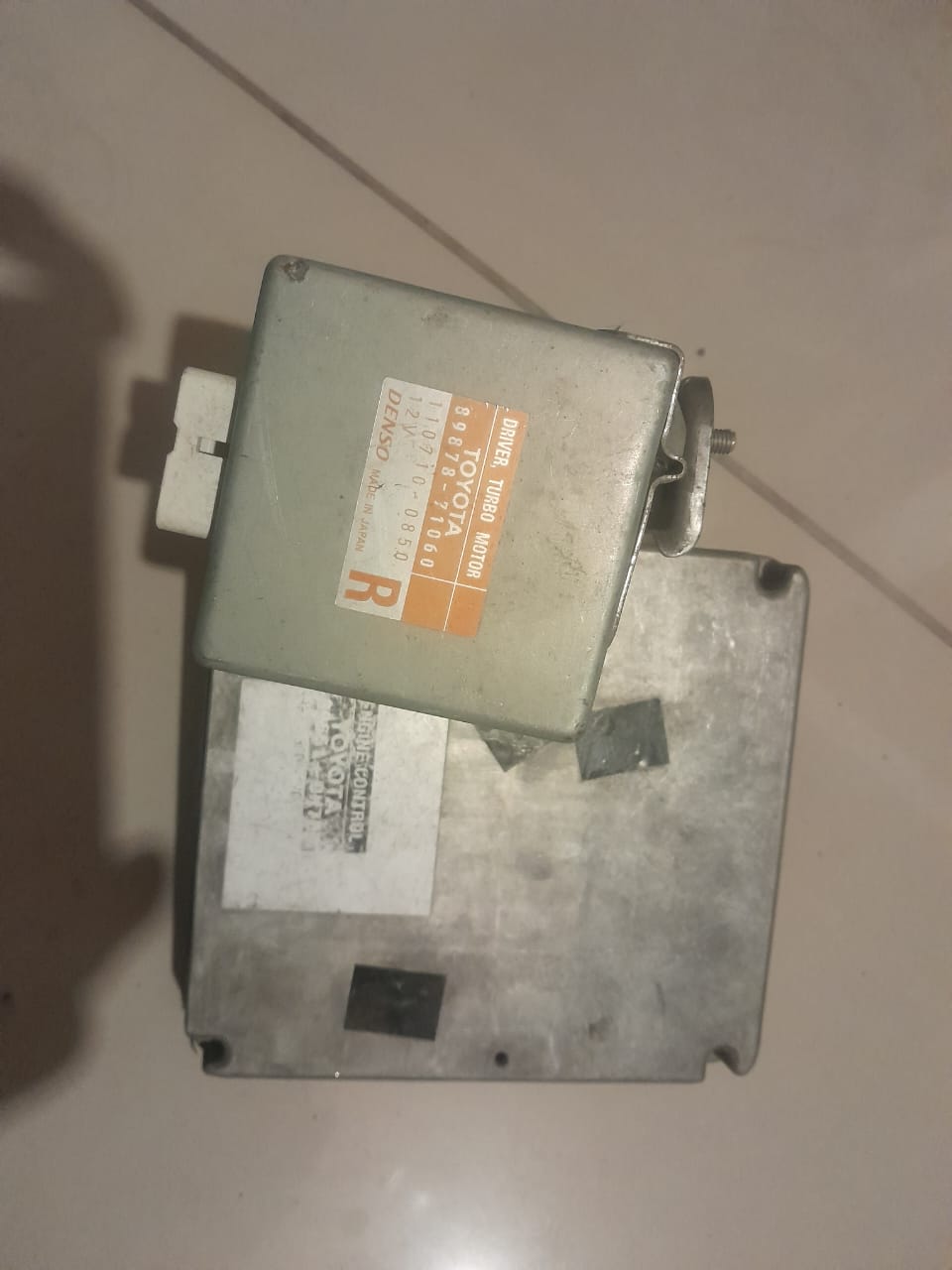 Toyota D4D 2015 model Diesel Pump and A computer box for the same make - Private Seller