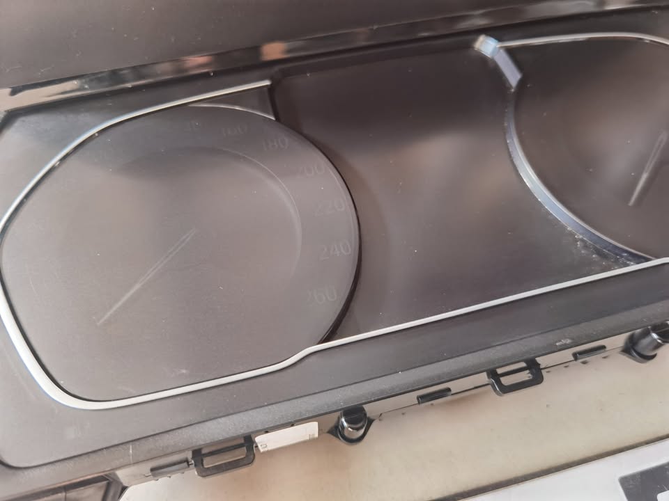 BMW U11 X1 INSTUMENT CLUSTER AVAILABLE - Private Seller BMW U11 X1 INSTUMENT CLUSTER AVAILABLE - Private Seller