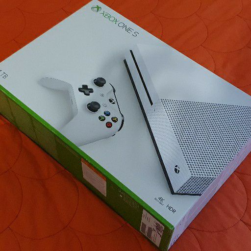 XBOX ONE S 1TB 4k HDR Sealed 