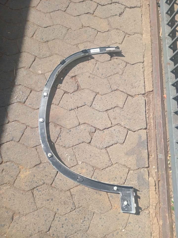 Bmw f48 X1 front right wheel arch - Private Seller