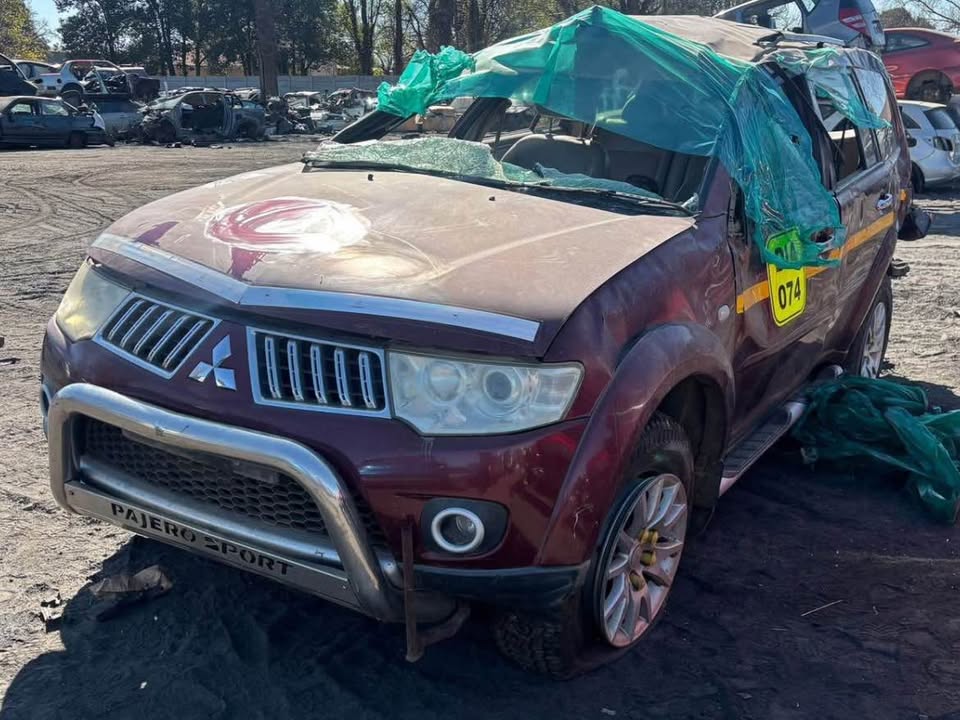 2013 Mitsubishi pajero stripping for spares - Private Seller 2013 Mitsubishi pajero stripping for spares - Private Seller