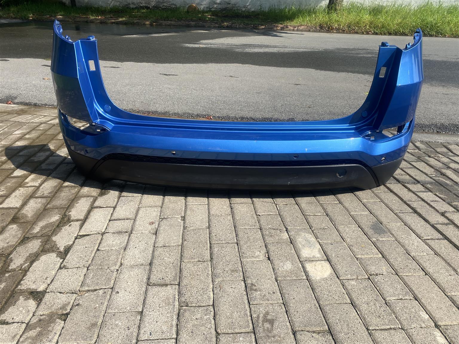 2017 HYUNDAI TUCSON REAR BUMPER FOR SALE. IN PRISTINE CONDITION - Private Seller 2017 HYUNDAI TUCSON REAR BUMPER FOR SALE. IN PRISTINE CONDITION - Private Seller