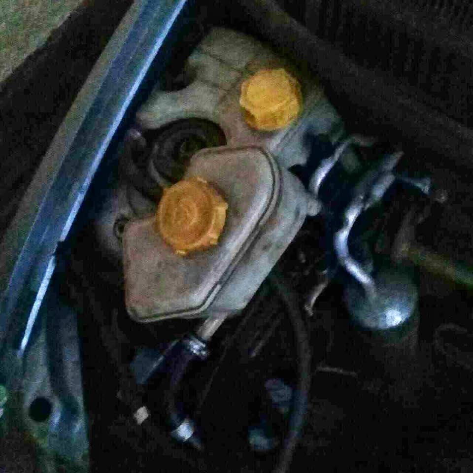 Ford Ka powersteering bottle - Private Seller Ford Ka powersteering bottle - Private Seller