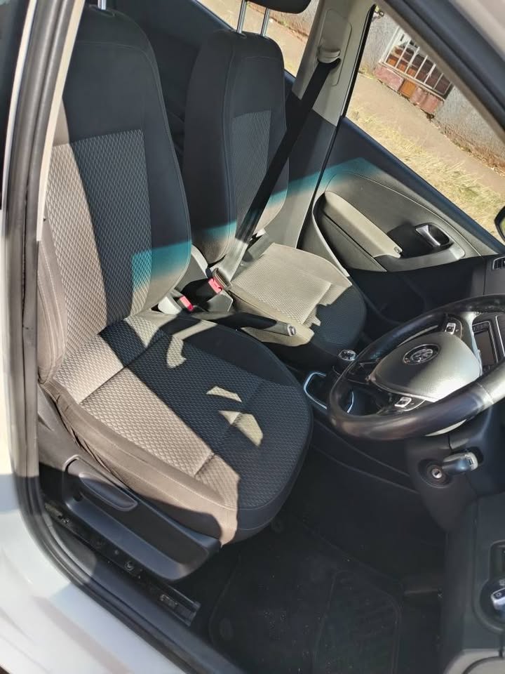 2019 V W polo 6 sedan 1.6