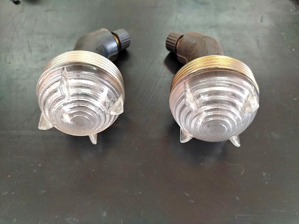 Series 2 land Rover side lamps - Private Seller Series 2 land Rover side lamps - Private Seller