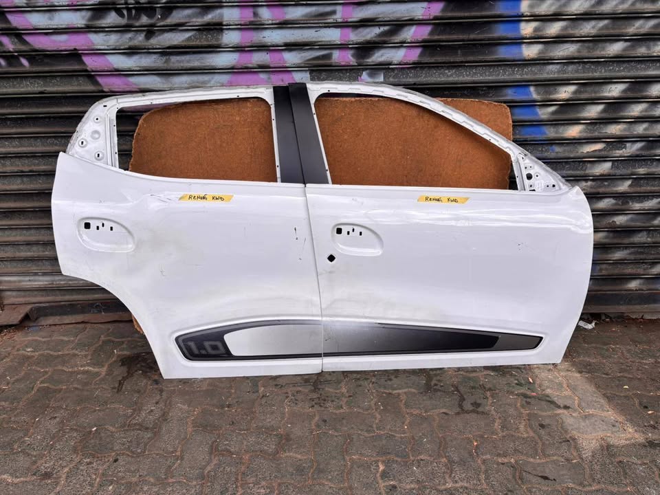 Renault Kwid Right Front door & Right back doors - Private Seller Renault Kwid Right Front door & Right back doors - Private Seller