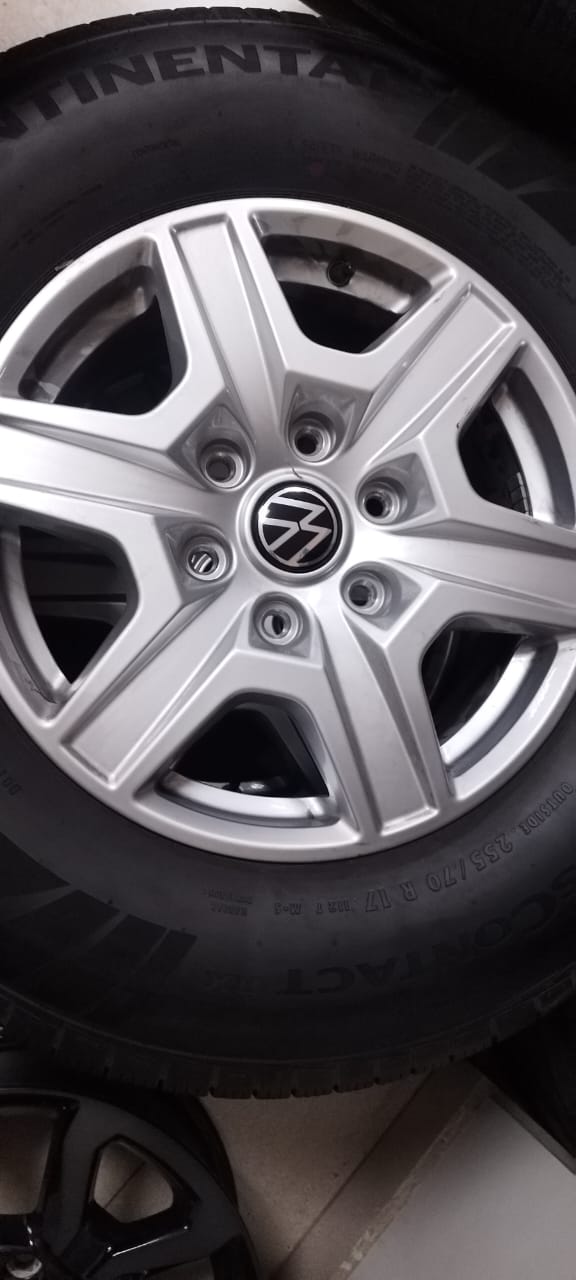 17inch Ford Ranger/VW Amarok mags with 255/70/17 Continental tyres set - Private Seller