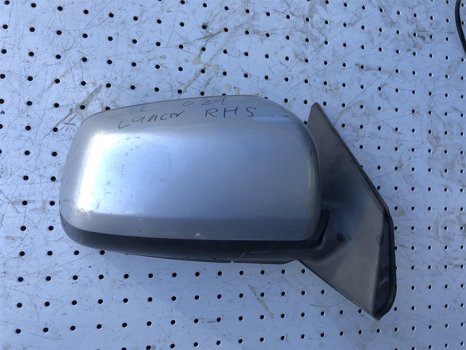 MISUBISHI LANCER RIGHT DOOR MIRROR (ZC029) - Private Seller MISUBISHI LANCER RIGHT DOOR MIRROR (ZC029) - Private Seller