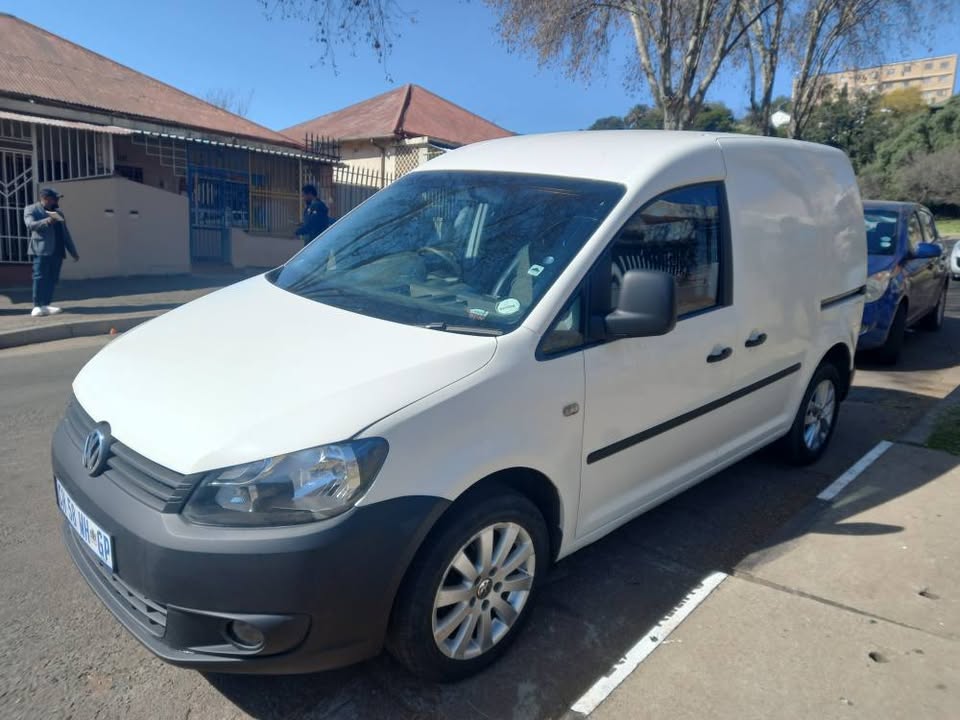 2012 VW Caddy 2.0 Tdi Diesel, Manual, White, 115000kms, R115,000