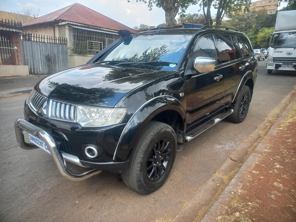 2010 MITSUBISHI PAJERO SPORT 3.2 ENGINE DIESEL, AUTOMATIC 4X4,