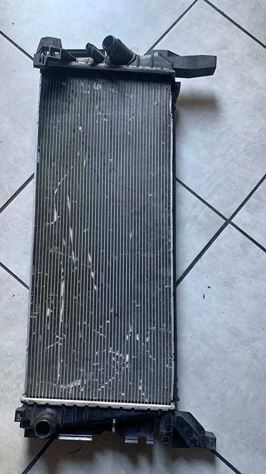 BMW F40 330i radiator BMW F40 330i radiator