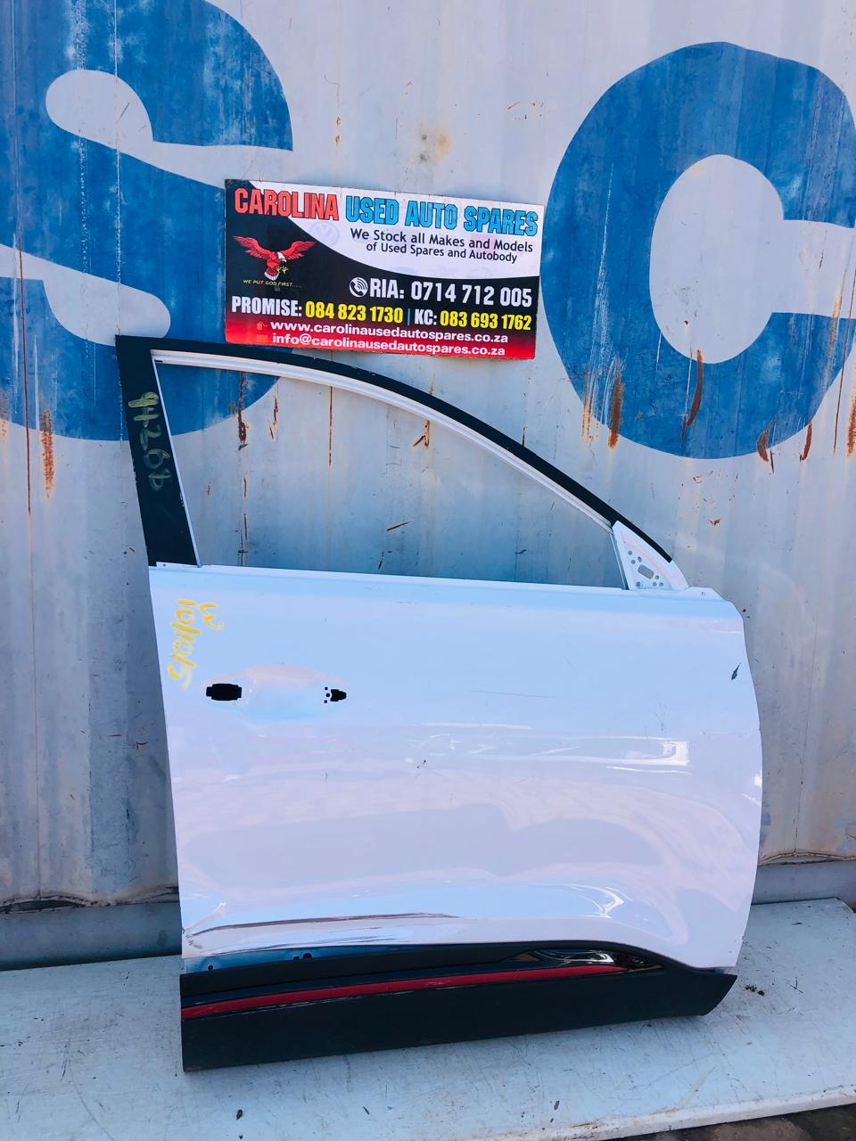 Used Chery Tiggo 7 pro right side front door with moulding (2024