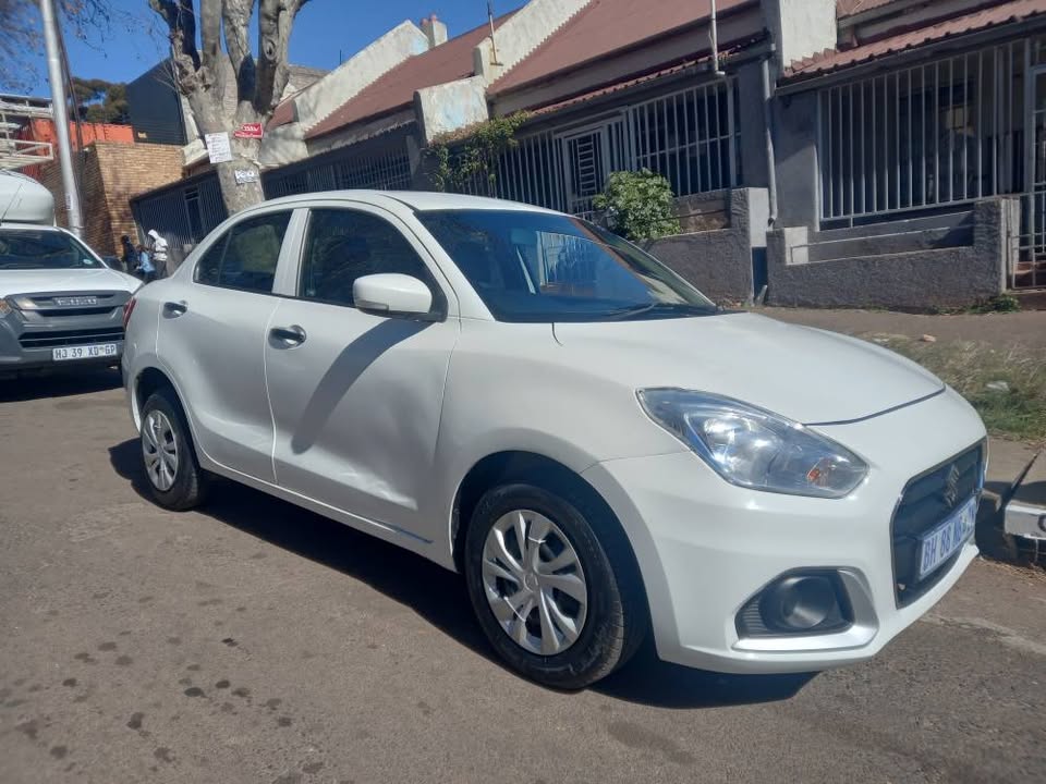 2021 Sezuki Dzire 1.2 Petrol, Manual, White, 68000kms