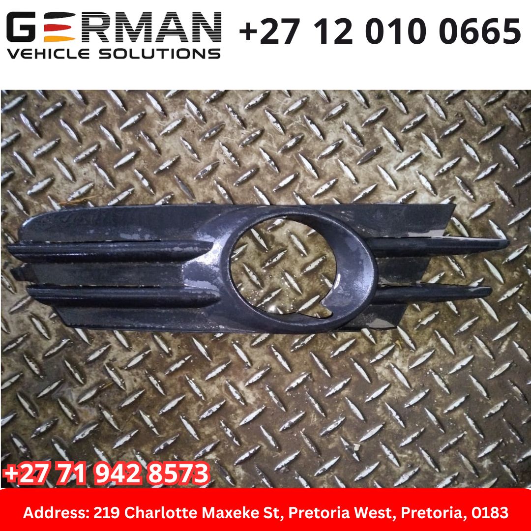 2009 Volkswagen scirocco fog light cover for sale - Private Seller