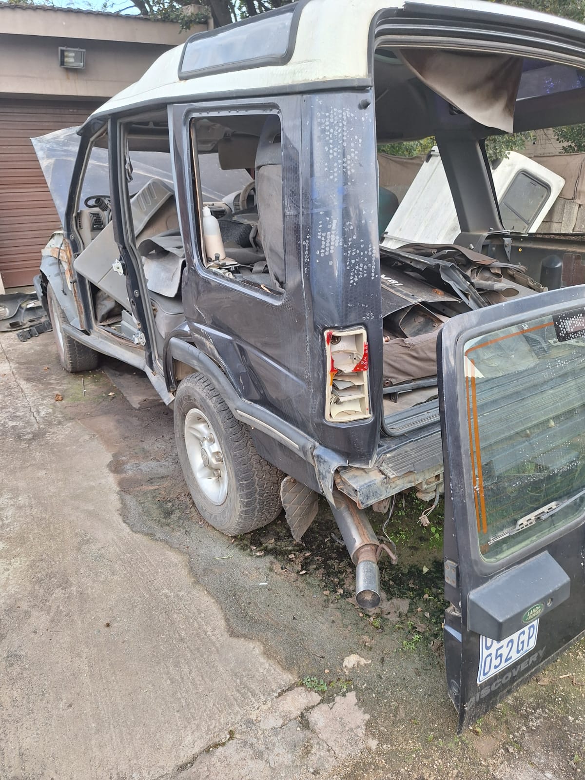 Land Rover for spares as is