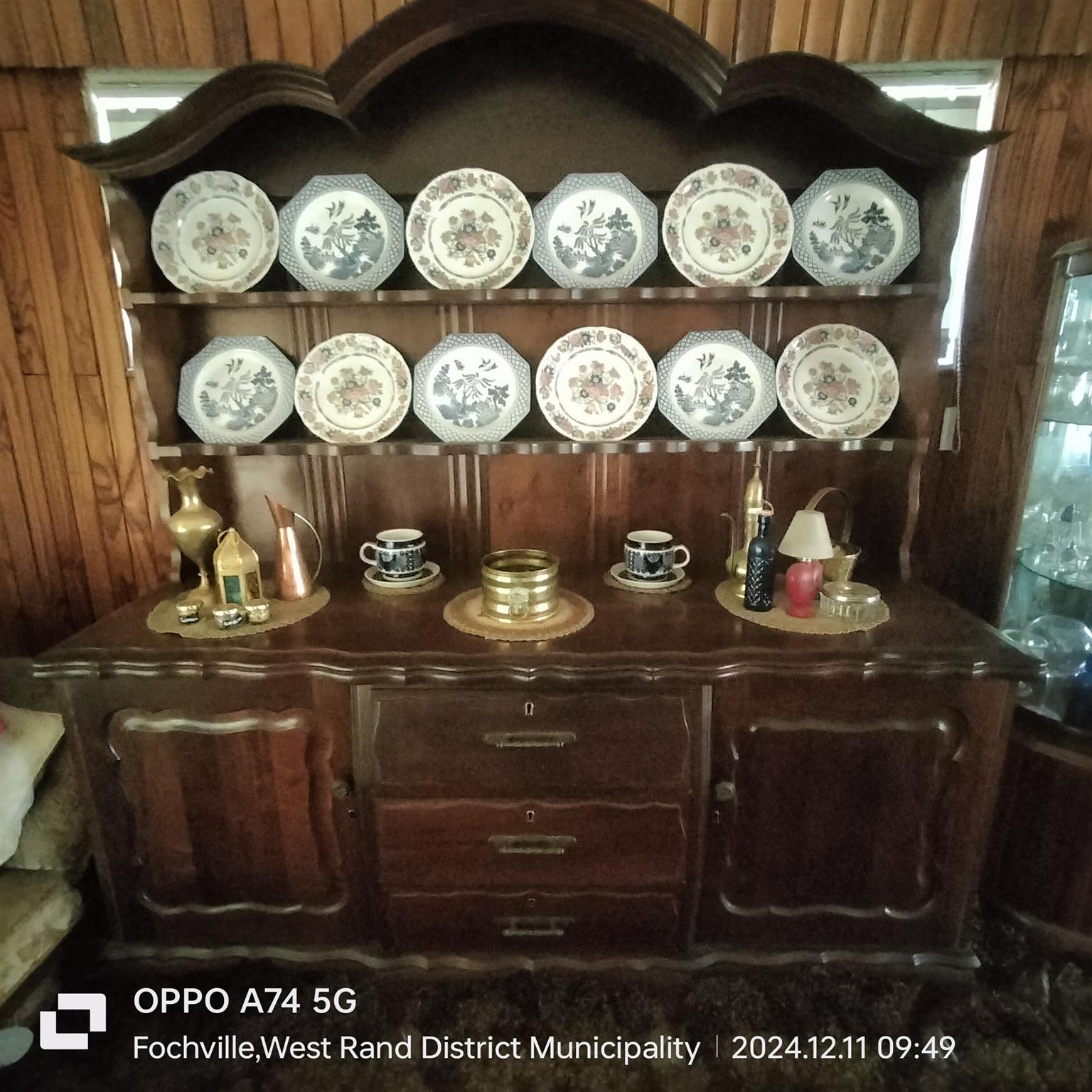 Vintage solid Imbuia ball and claw dining room set for sale R30000.00 or nearest