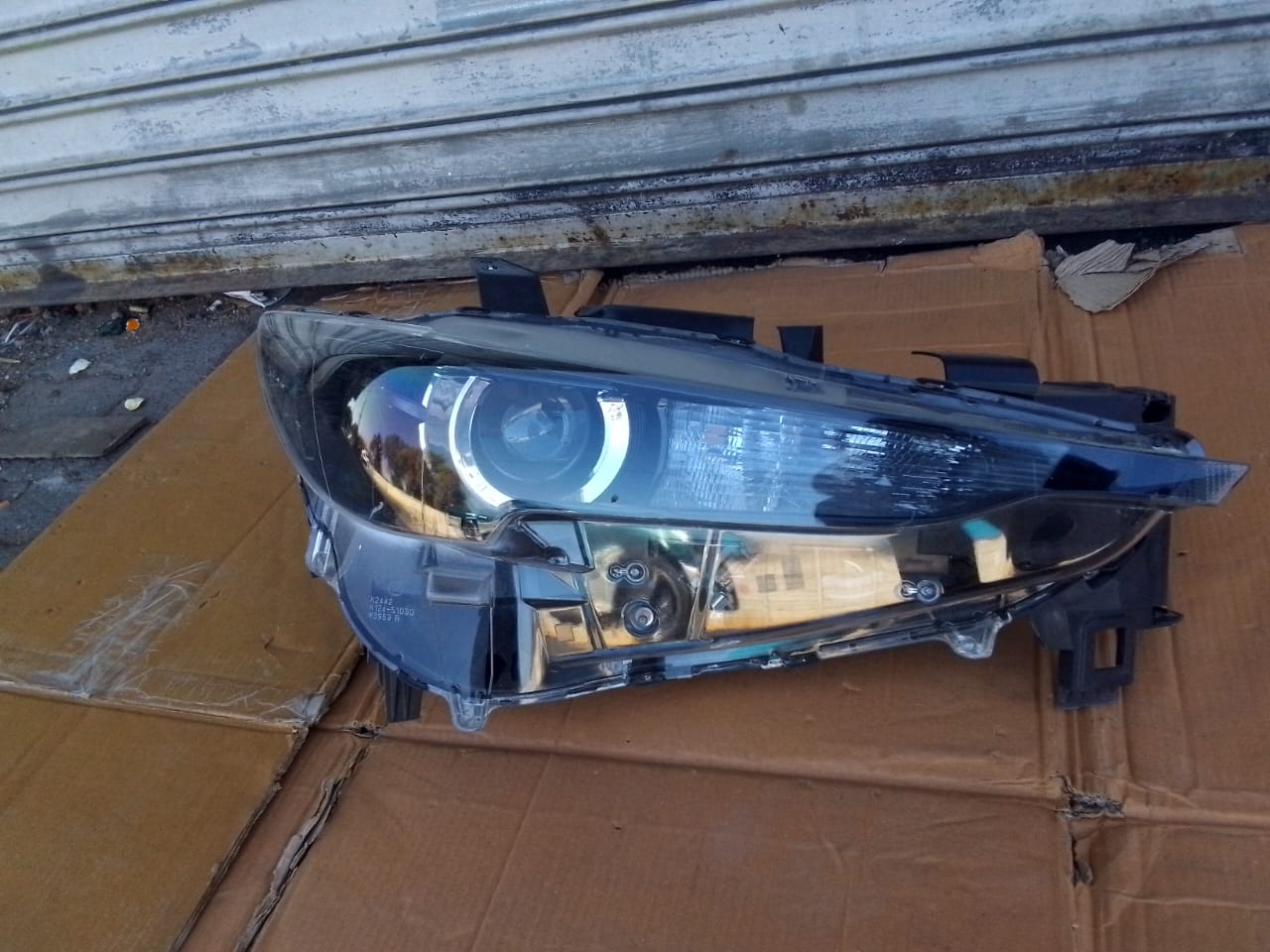 MAZDA CX5 RHS HEADLIGHT FOR SALE - Private Seller MAZDA CX5 RHS HEADLIGHT FOR SALE - Private Seller