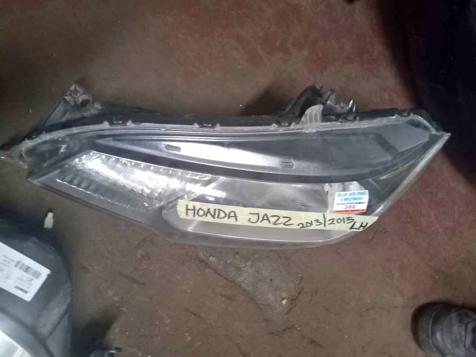 Honda Jazz left headlight 2013 / 15
