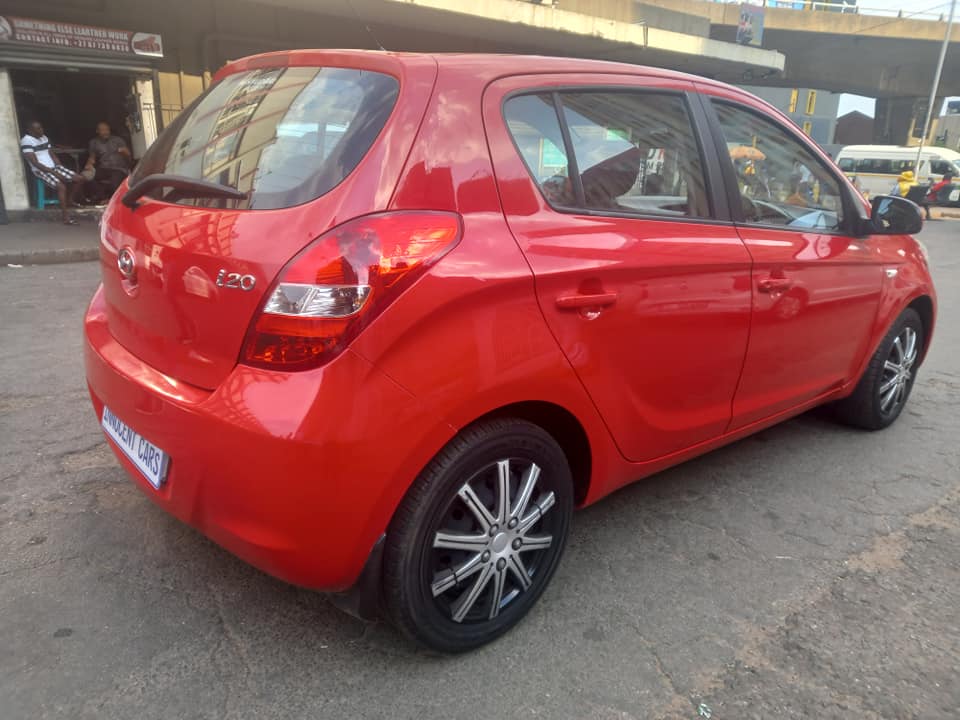 2010 HYUNDAI i20 1.4 PETROL, MANUAL TRANSMISSION, RED COLOUR, MILEAGE 91000KM, CODE 2,