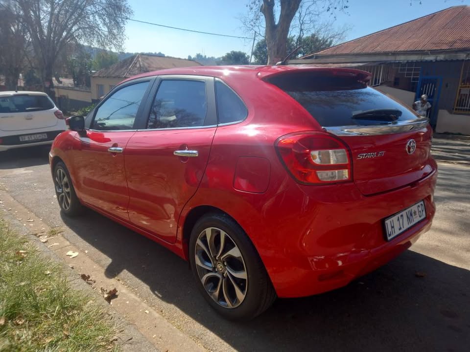 2021 Toyota Starlet XR 1.4 Gls Petrol, Automatic, Maroon, 34000kms,Reverse camera