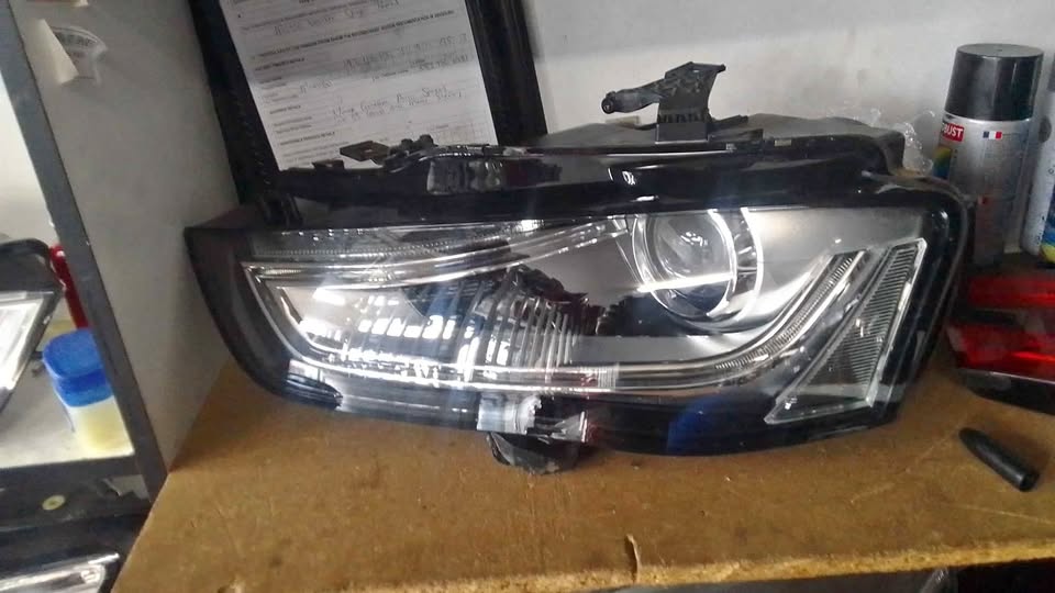 Audi A4 B8 headlight - Private Seller Audi A4 B8 headlight - Private Seller