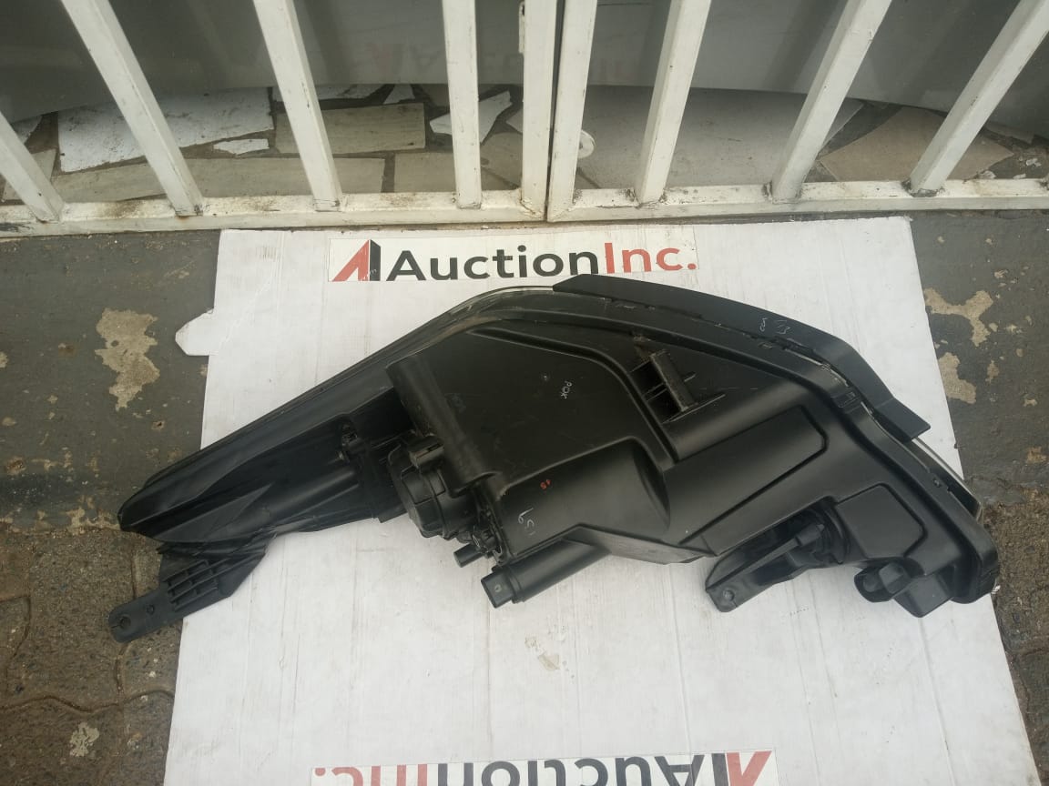2016-2020 HYUNDAI I20 GRAND RIGHT SIDE HEADLIGHT FOR SALE - Private Seller