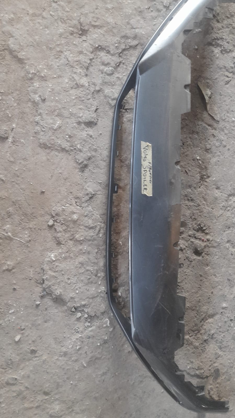 VOLVO FRONT SPOILER - Private Seller VOLVO FRONT SPOILER - Private Seller