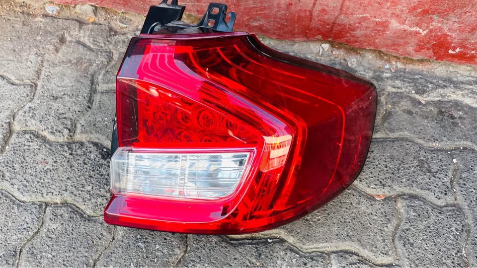 Suzuki Ertiga taillight