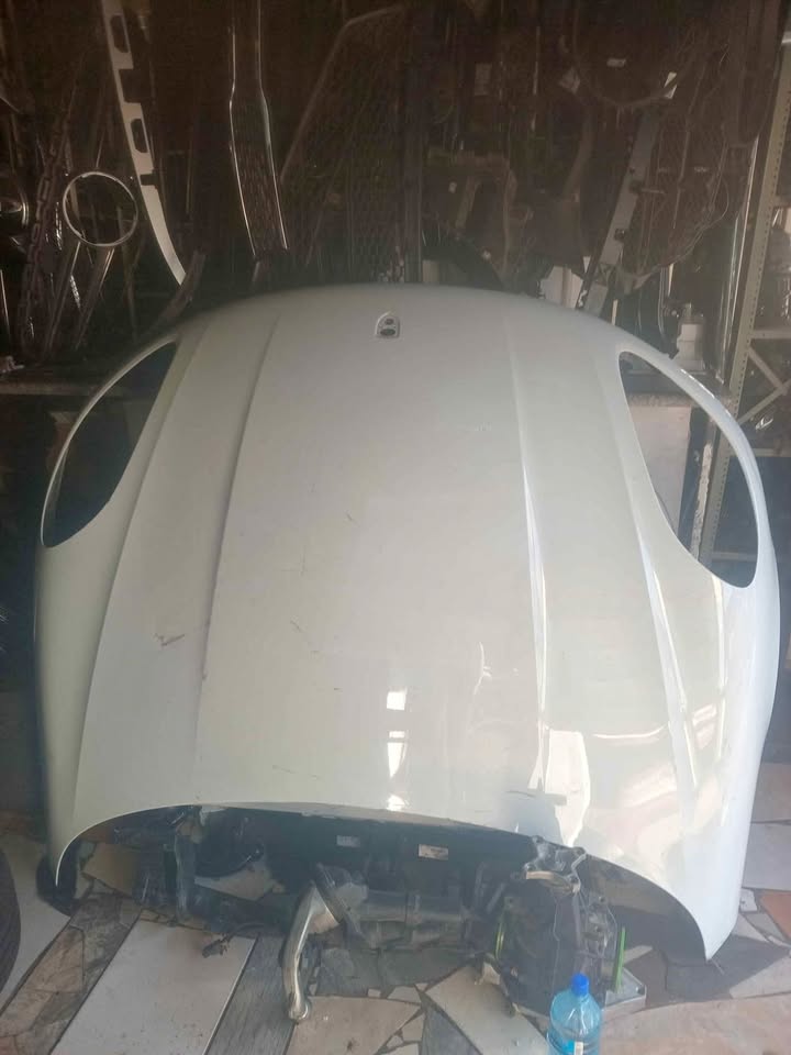 Porsche macan bonnet - Private Seller Porsche macan bonnet - Private Seller