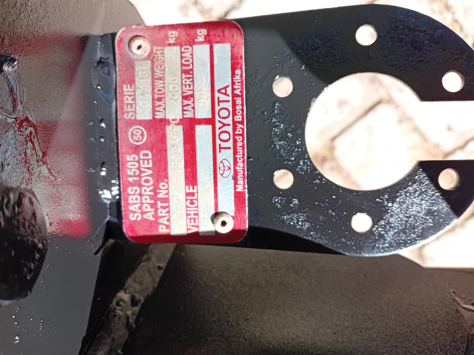 TOYOTA HILUX D4D TOWBAR FOR SALE - Private Seller TOYOTA HILUX D4D TOWBAR FOR SALE - Private Seller