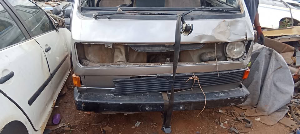 VW microbus 2.5 stripping for spares - Private Seller