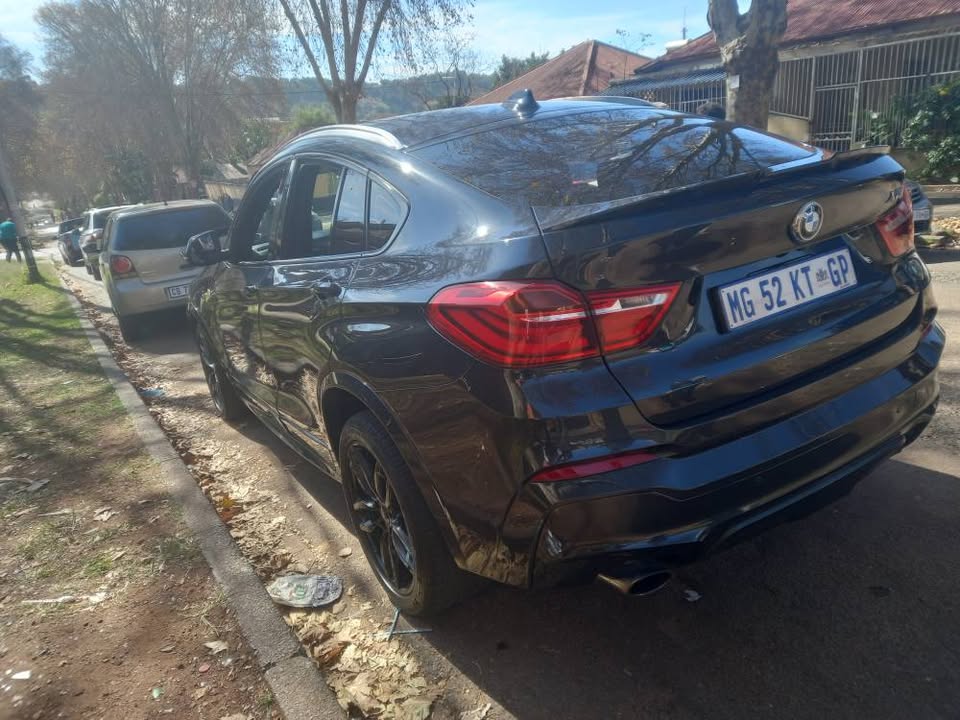 2017 BMW X4 XDRIVE 2.0D AUTOMATIC, BLACK, 120000KMS Full Service History, SPARE KEY.