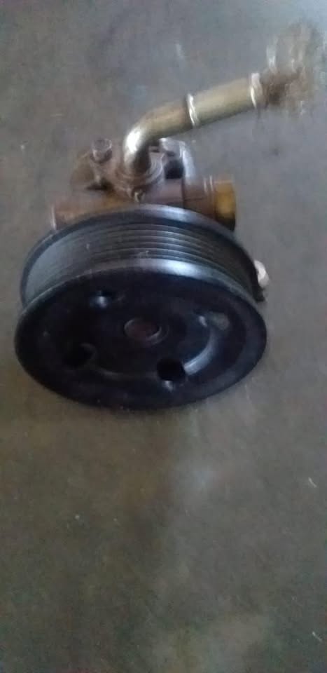 Ford Ranger 2.2 T6 & 3.2 T7 Power Steering Pump - Private Seller