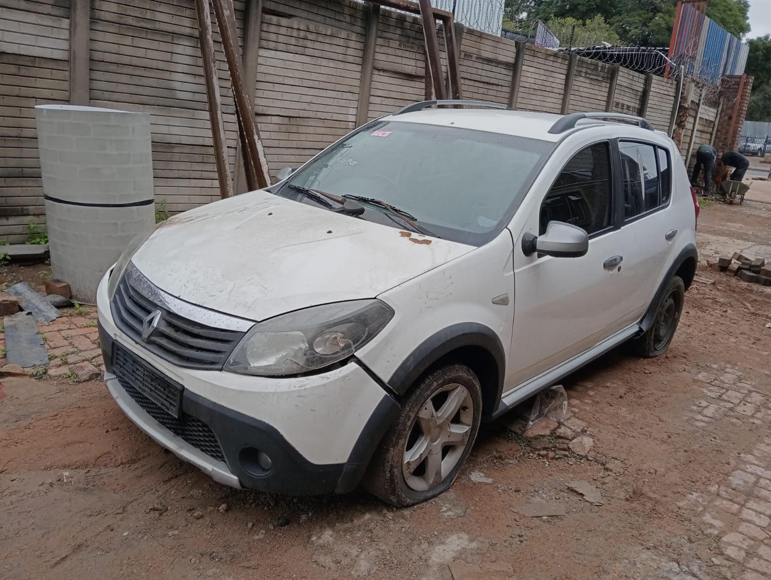 Renault Sandero Stepway 2013 K7M 1.6 Non Turbo Stripping For Spares - Private Seller Renault Sandero Stepway 2013 K7M 1.6 Non Turbo Stripping For Spares - Private Seller