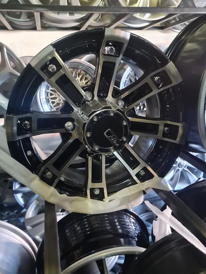 Mahindra Scorpio Bakkie Brand new mags size 16 pcd 5×160