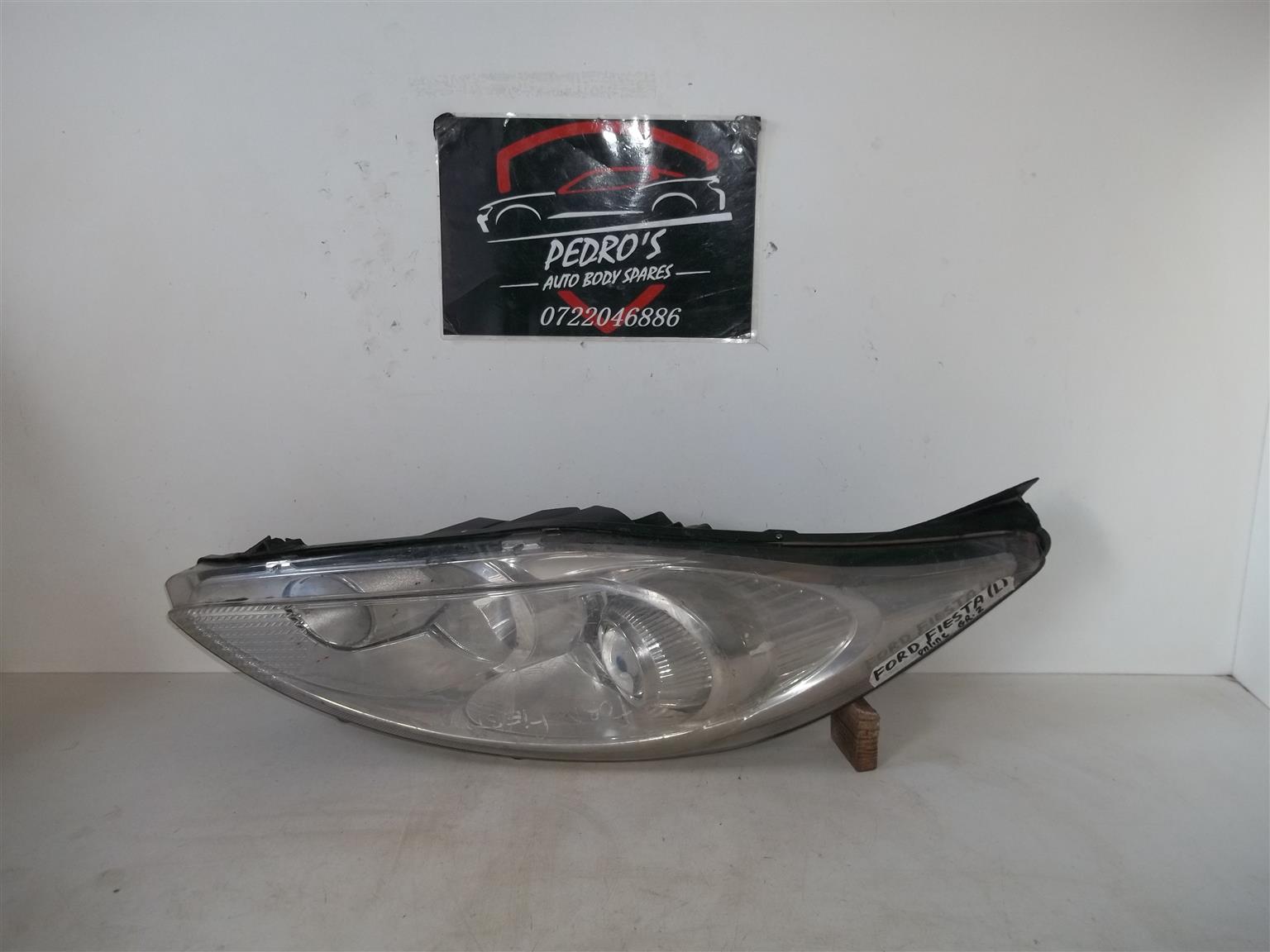 Ford Fiesta '08-'12 left headlight - Private Seller Ford Fiesta '08-'12 left headlight - Private Seller