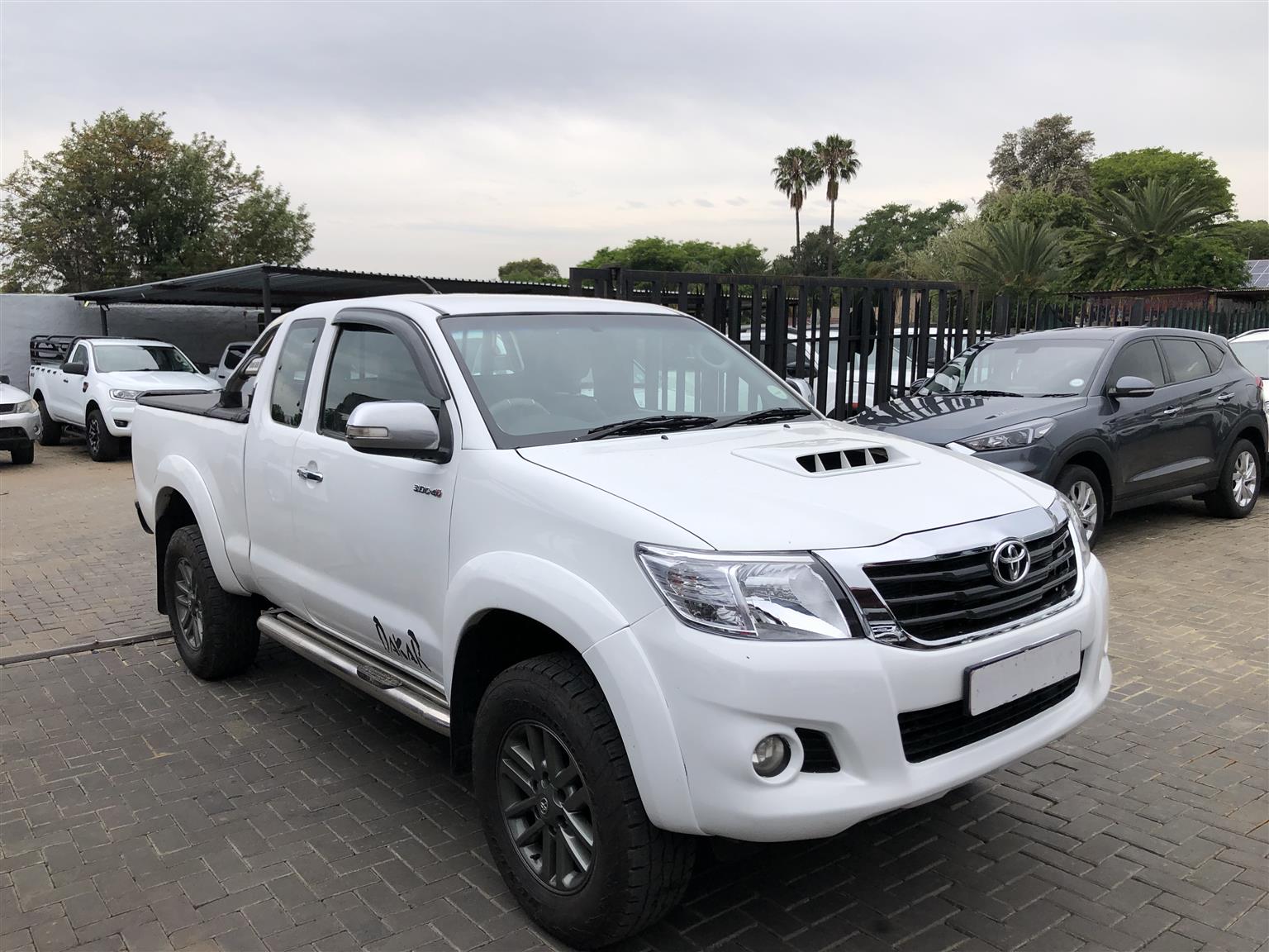 Used 2014 Toyota Hilux 2.8GD-6 Xtra cab Raider - Private Seller Used 2014 Toyota Hilux 2.8GD-6 Xtra cab Raider - Private Seller