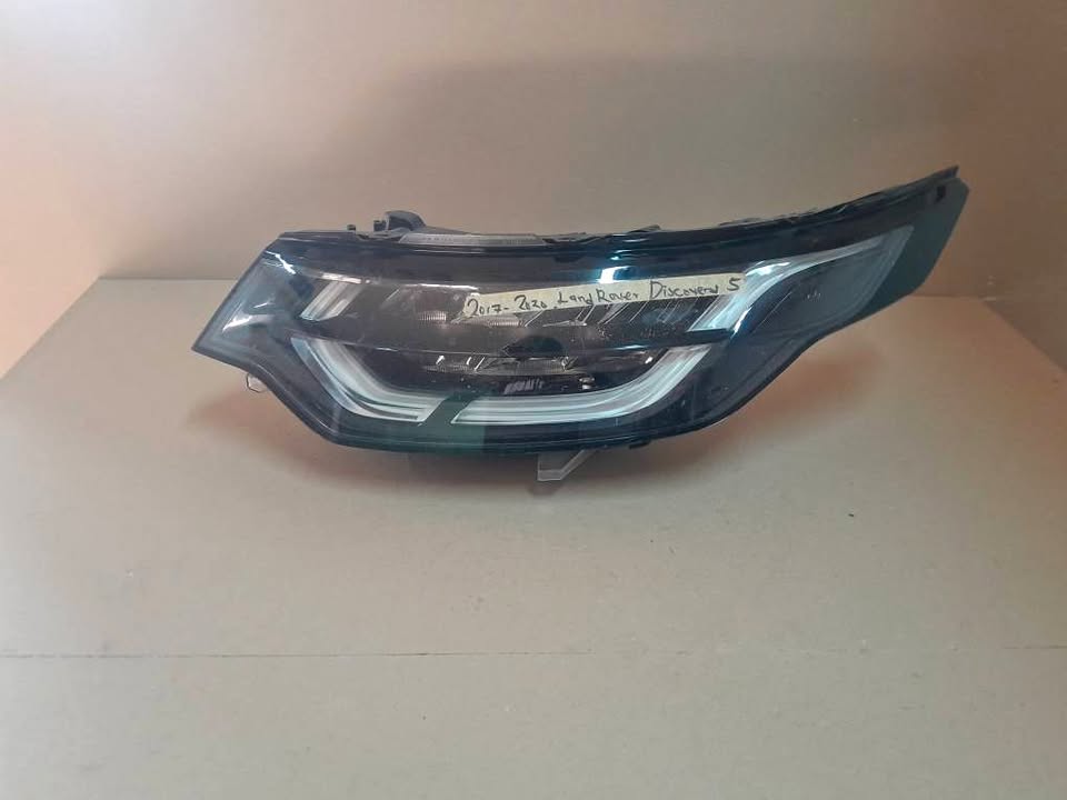 2017-2020 LAND ROVER DISCOVERY 5 LEFT SIDE HEADLIGHT FOR SALE